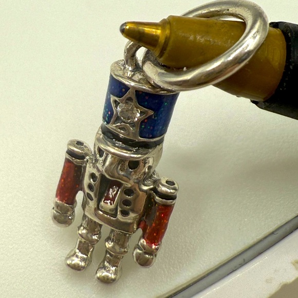 Pandora Brand New “Moving Nutcracker” - Picture 1 of 6